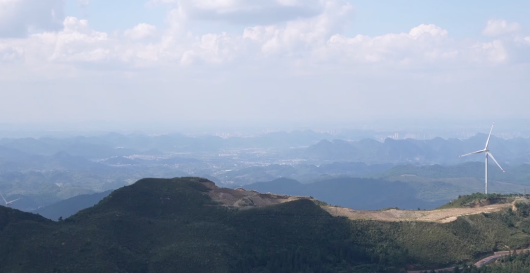 秋日“多巴胺” 催热爽爽贵阳“色彩经济”