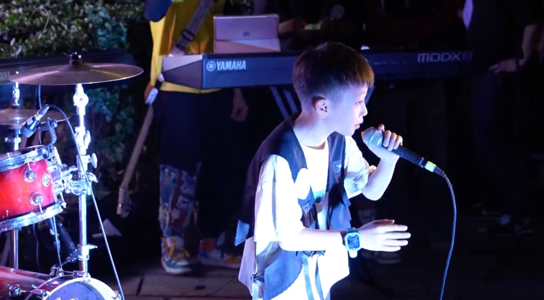 秋日“多巴胺” 催热爽爽贵阳“色彩经济”