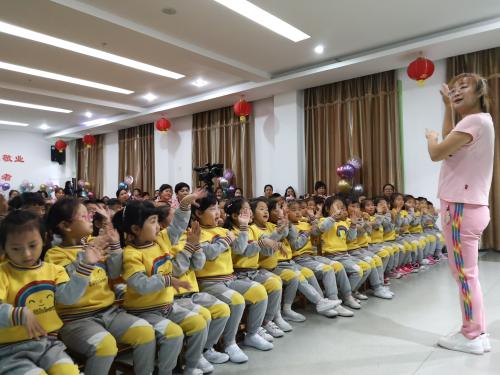 中國兒藝優秀兒童劇公益演出走進雞西