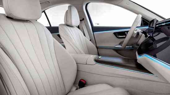 全新奔驰E级标准轴距版中国香港首发_fororder_image012