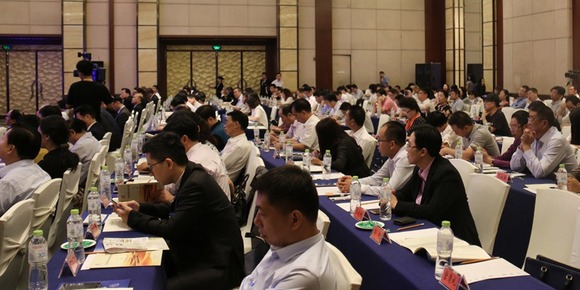 第五届中国-亚欧博览会丝路共商合作论坛召开