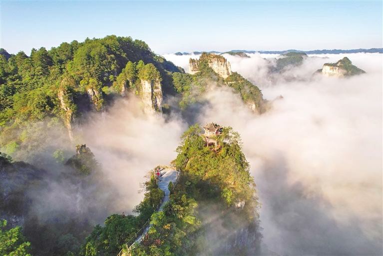 貴州施秉雲臺山：雲海美如畫_fororder_中首