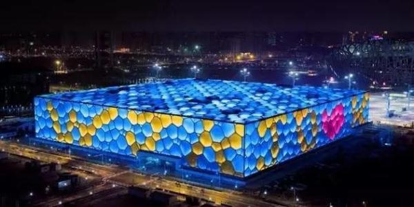 TFBOYS之王俊凱17歲生日刷屏背後，一場愈演愈烈的粉絲“應援戰”