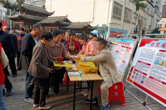 【原创】信阳市平桥区开展“国际减灾日”主题宣传活动_fororder_图片2