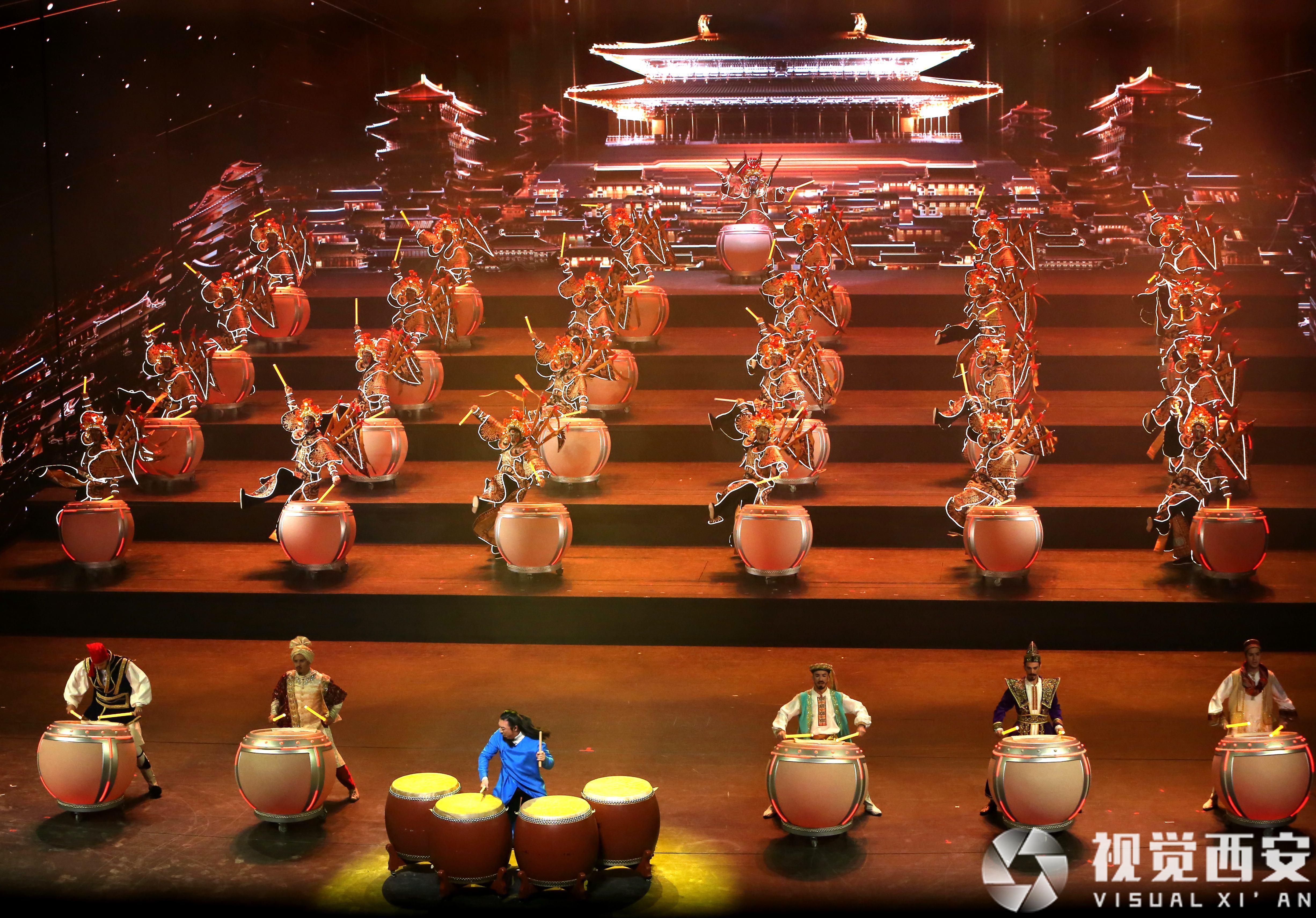 星光熠熠共赏丝路情缘 第九届丝路国际艺术节在西安盛大开幕