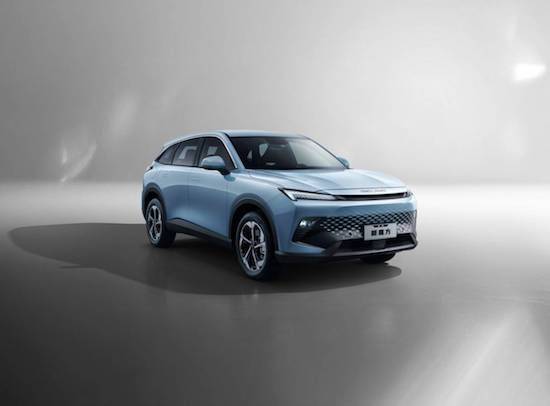 售價9.99萬元 北京汽車魔方青春版上市_fororder_image002