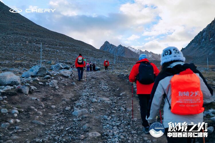 【汽车频道 资讯】奇瑞SUV家族闪耀雪域高原 护航冈仁波齐世界旅行者大会暨环保公益行圆满收官