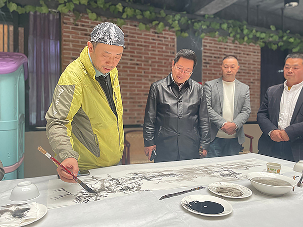 （最大 附链接）全国百名画家画天台活动在成都邛崃市正式启动_fororder_画家作画现场-摄影-刘忠