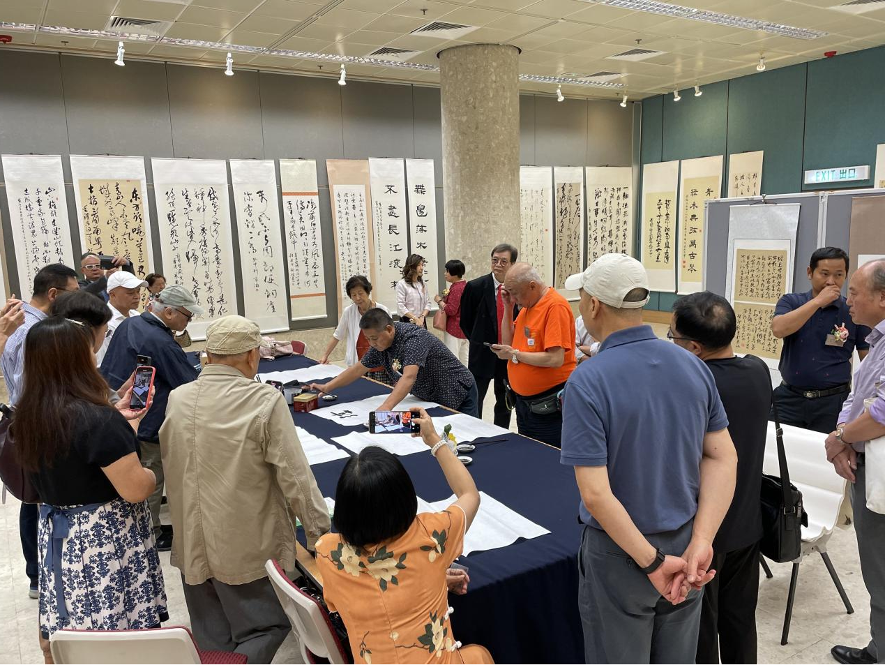 “这边风景”深港珠澳四地书法交流展在香港开幕_fororder_图片4