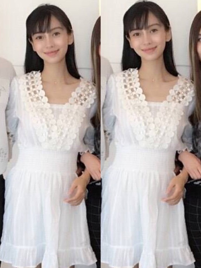 baby再曝新照：素颜出镜 疑孕肚明显