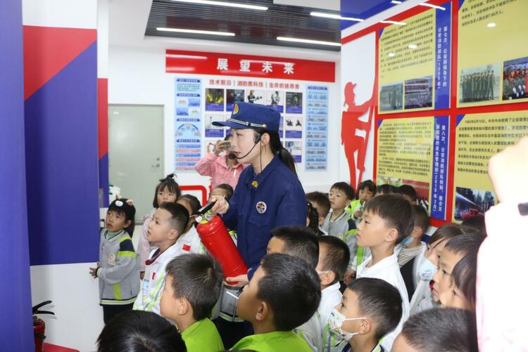 甘肅慶城：紅門開放迎孩童 消防安全入童心_fororder_圖片5