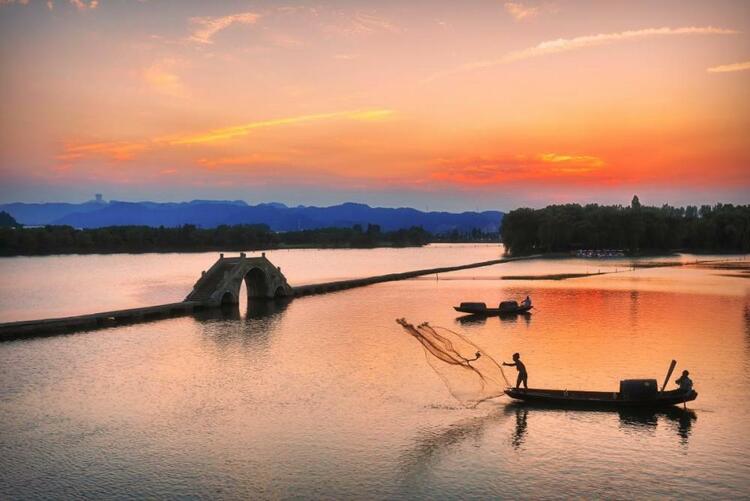 绍兴之约看一看碧波荡漾的鉴湖水