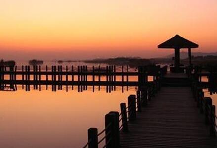 最是复苏好时节 嬉戏谷赏花探绿揽春去 最是复苏好时节 嬉戏谷赏花探绿揽春去