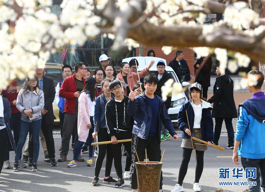 南开大学举办梨园春会