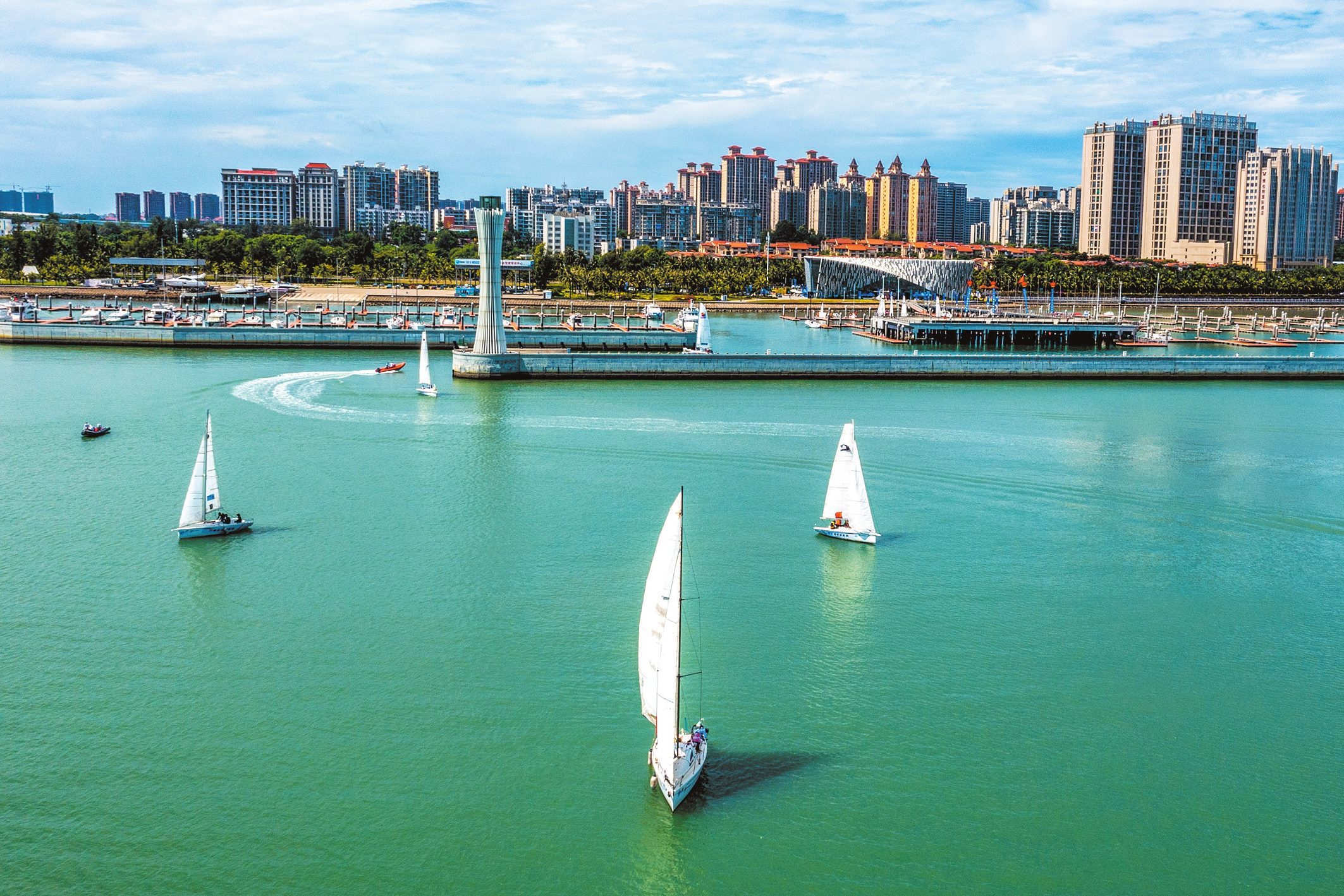 海口旅遊市場持續火熱 花樣迭出熱力足 黃金周變“黃金季”_fororder_11