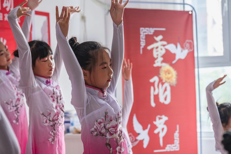 河北柏鄉：敬老愛老 共迎重陽節_fororder_微信圖片_20231020111940