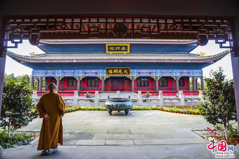 去峨眉，感受独一无二且极具禅意魅力的春天