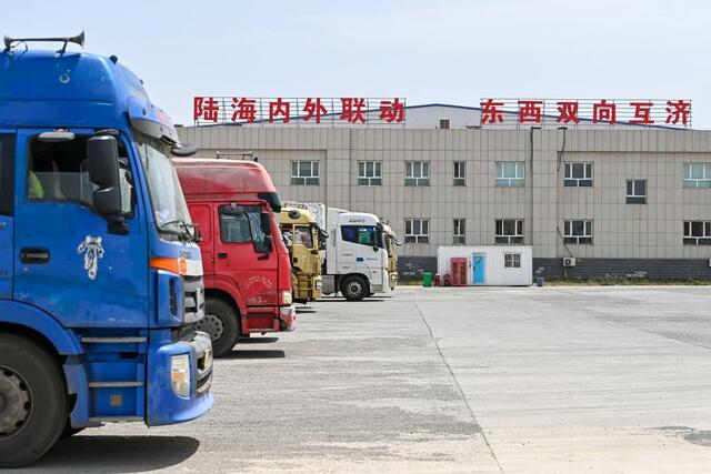 新疆以高水平对外开放打造亚欧黄金通道