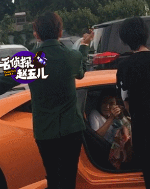 田亮开兰博基尼专程给刘维送礼情义重(组图)