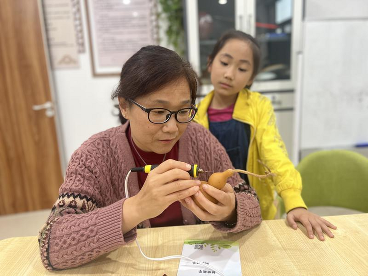 西安市高陵区耿镇街道开展非遗文化“烙画”传承活动_fororder_图片14