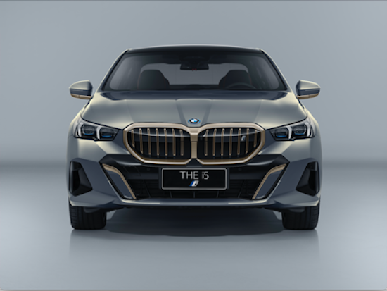 全新BMW 5系长轴距版全球首发_fororder_image003