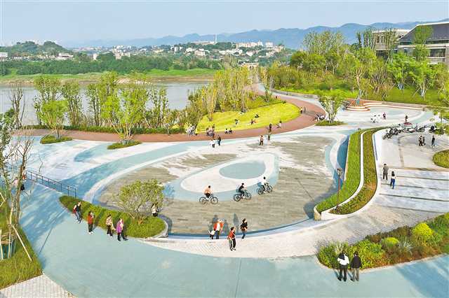 重庆北碚：河滩地生态修复 变身滨江公园
