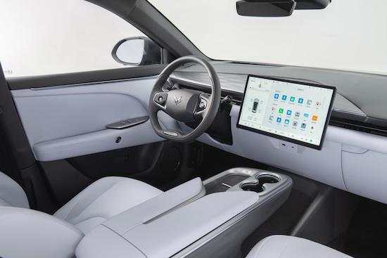 廣州車展現家車天花板?極狐汽車阿爾法T5全球首秀引圍觀_fororder_image011