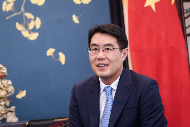 直通使领馆 | 中国驻哥伦比亚大使朱京阳：佩特罗总统访华将推动两国关系迈上新台阶