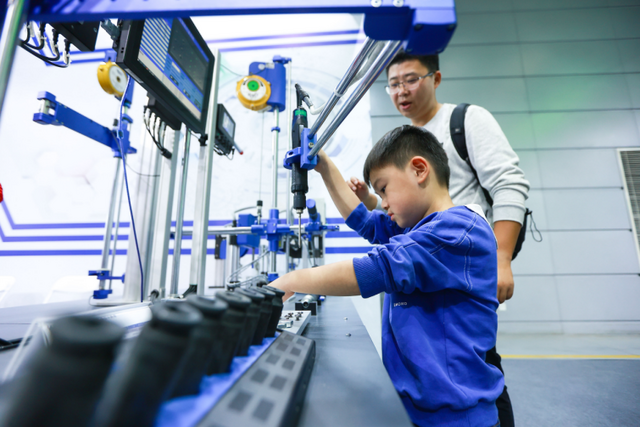 万物互联看无锡！探秘物博会上的“黑科技”