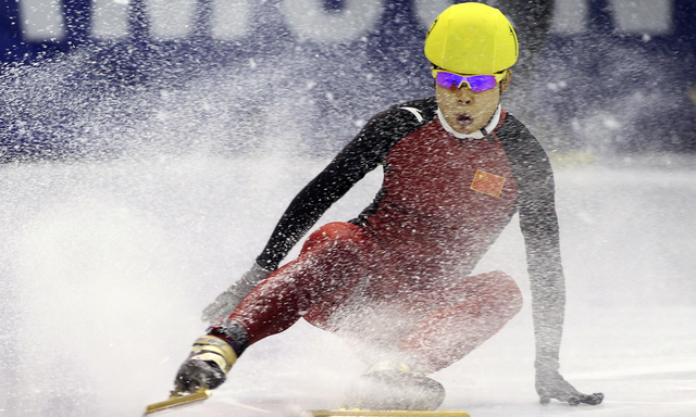 王濛创业亏损千万 频上综艺节目疯狂捞金 王濛创业亏损千万 频上综艺节目疯狂捞金