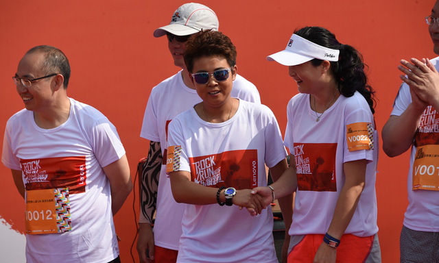 王濛创业亏损千万 频上综艺节目疯狂捞金 王濛创业亏损千万 频上综艺节目疯狂捞金