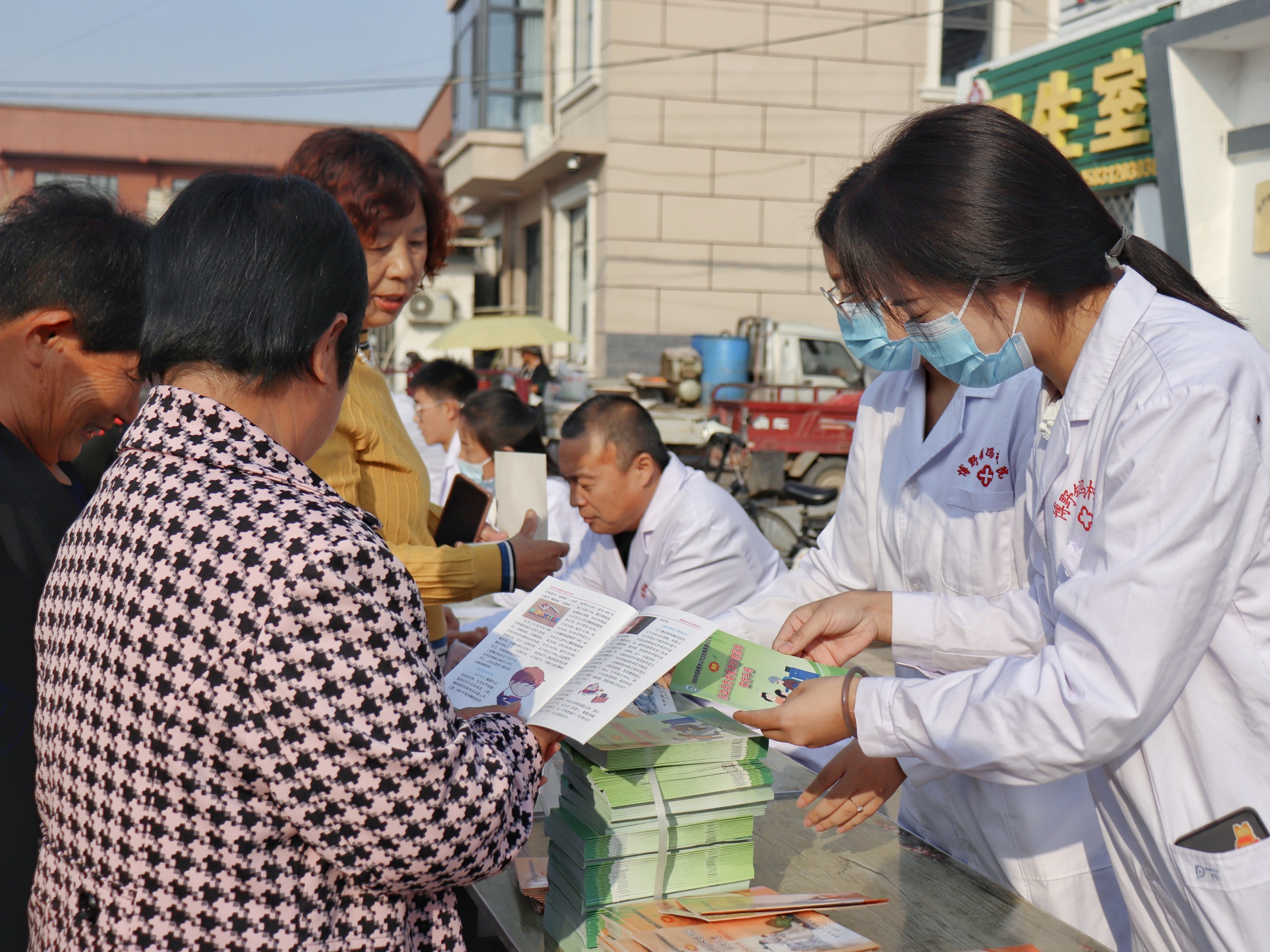 保定博野：健康服务送上门 履约随访“零距离”_fororder_5