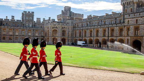 以学无疆游学今年推出的英国名校游学精品线路来对比,即有伦敦深度