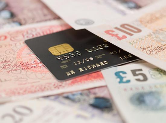 英媒稱英國網絡詐騙氾濫 500萬人取消信用卡