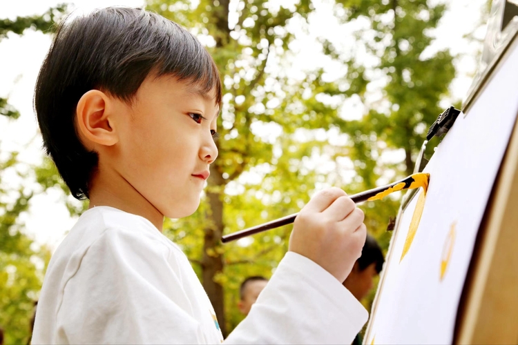 圖片默認標題_fororder_滿城直屬幼兒園孩子手繪秋景 攝影 陳佔良