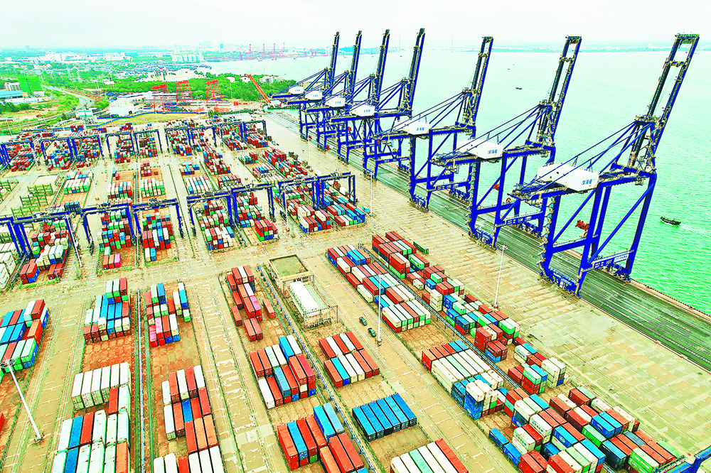 海南与重庆 海上枢纽与陆路中心相向而行