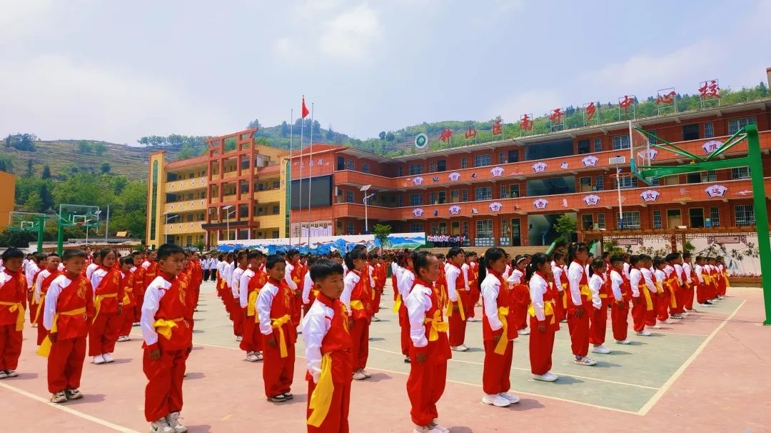 （供稿）六盘水市钟山区：“五实”厚植“五地” 打好高质量教育特色牌、创新牌