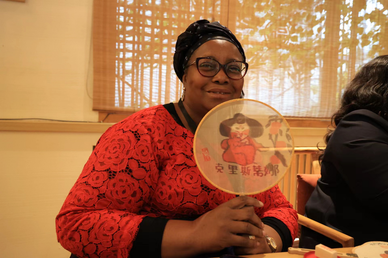 The Ambassadors' Wives Visit Chuangyi Beilin to Explore the Secret of Endless Chinese Culture through Its Original IP_fororder_圖片3