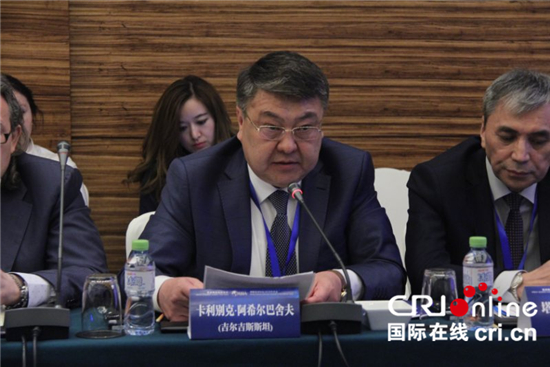 图片默认标题_fororder_吉尔吉斯斯坦国家电视台副台长卡力别克•阿希尔巴舍夫致辞 拍摄：黎楚丹