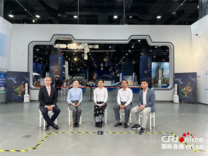 《太空零距离》网络互动课堂  点燃缅甸学生太空梦想_fororder_3cf087b896c14747a2bcfcc6e3750d56