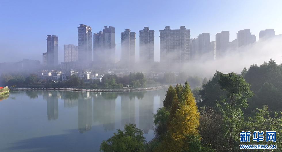 貴州貴陽：晨霧繚繞 美如仙境