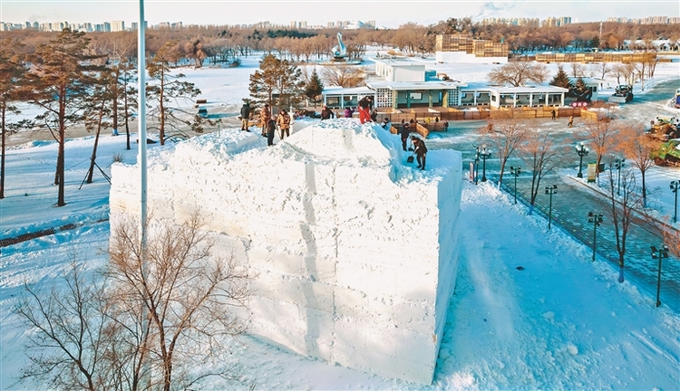 -20℃万人奋战 抢建冰雪王国