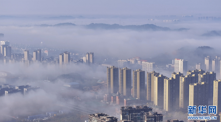 貴州貴陽：晨霧繚繞 美如仙境