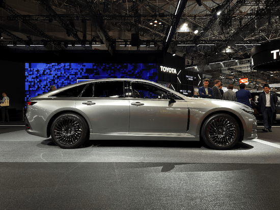 或为全新皇冠Sedan 丰田新车型将亮相广州车展_fororder_image005