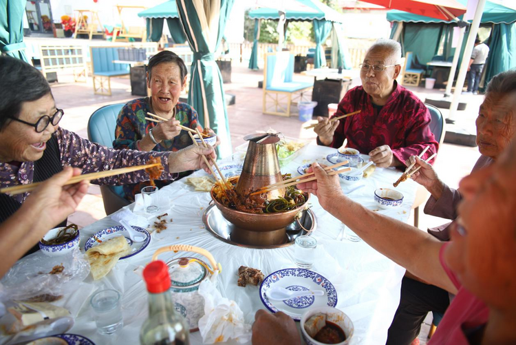 河北青县：多彩活动孝老情 和美乡村促发展_fororder_图片15