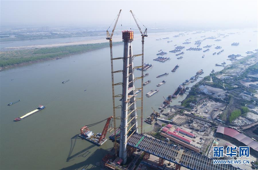 武漢青山長江大橋建成世界最高A型橋塔