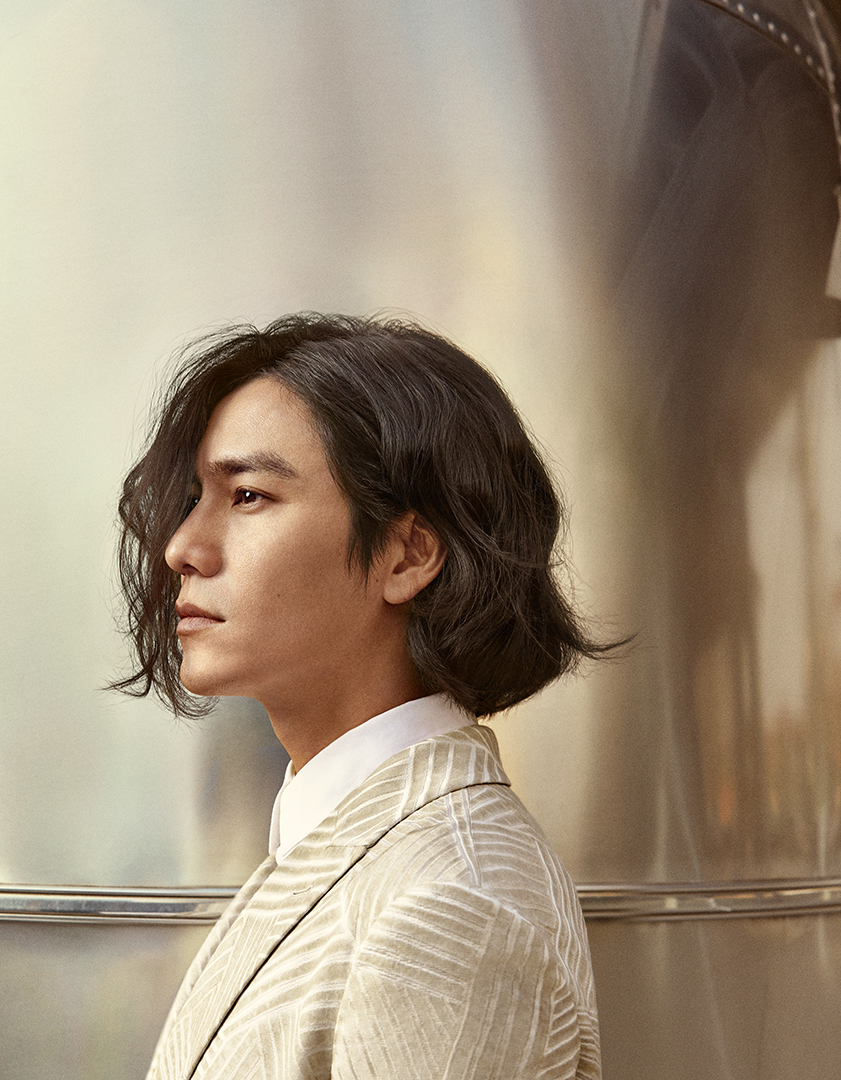 陈坤长发登封面 狂野姿态引领潮流