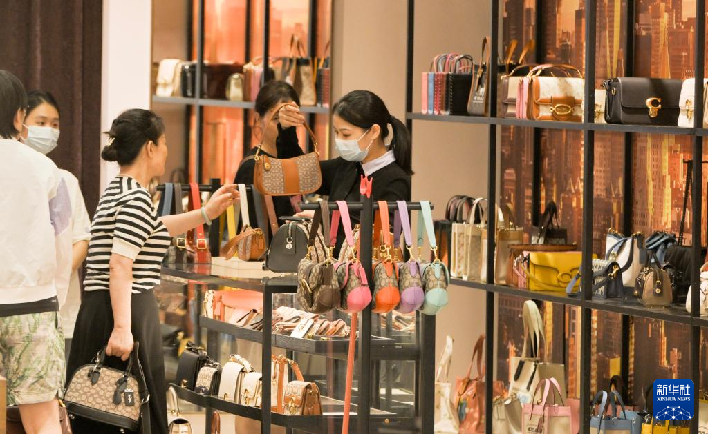 海南离岛免税“即购即提”销售额破20亿元