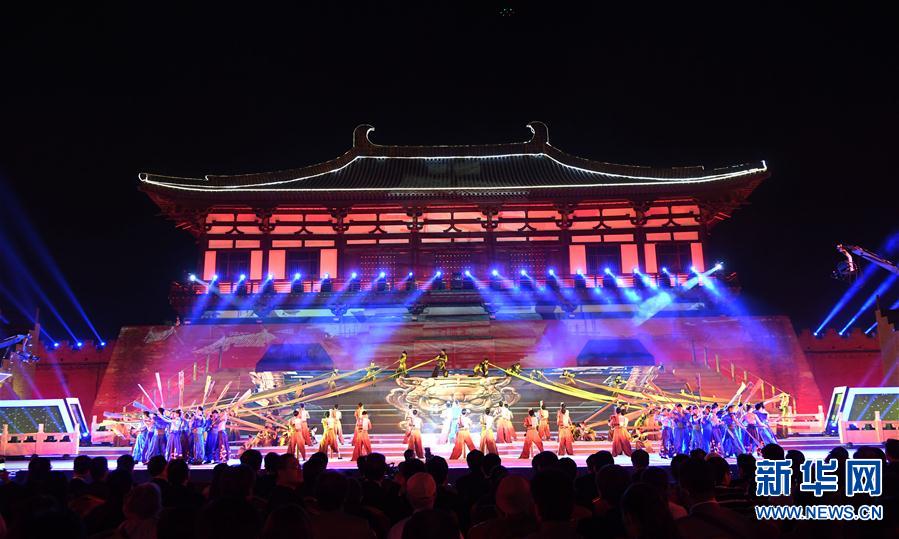 第36届中国洛阳牡丹文化节开幕