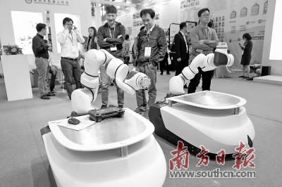 第六届中国电子信息博览会在深圳举行 深度应用成深圳AI新优势